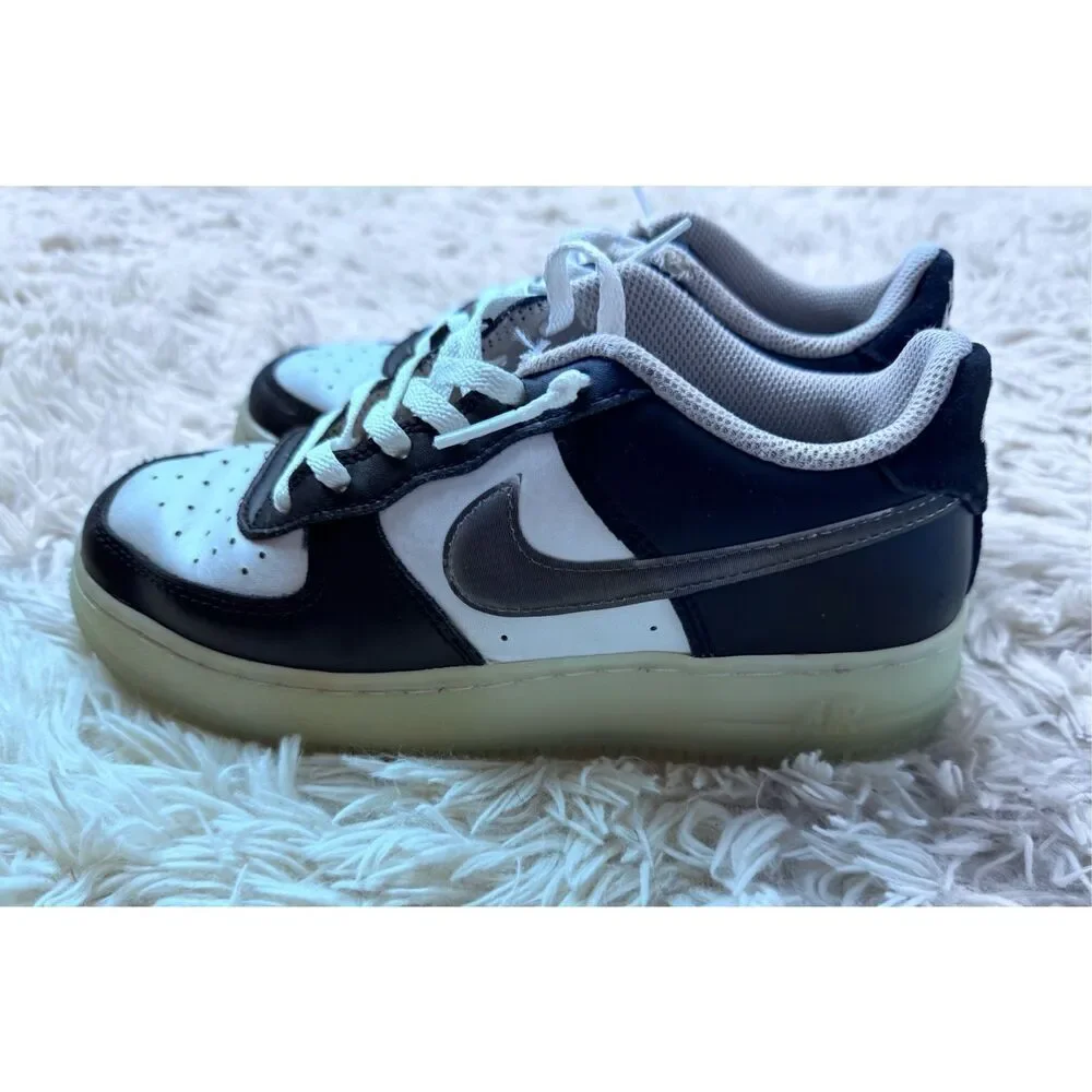 Nike boys black